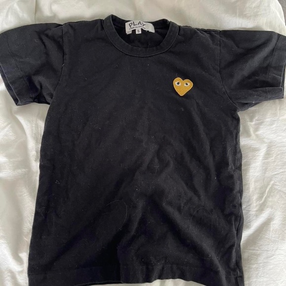 Comme Des Garçons PLAY Black & Gold Heart Patch T-Shirt - Picture 1 of 3